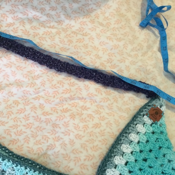 Crochet crossbody BoHo bag. Handmade. Variegated blues with sparkle. - Picture 6 of 9